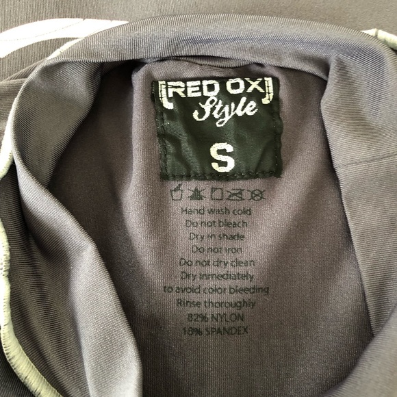 RED OX LOGO SKATER/SWIM SHIRT WITH UV PROTECTION SIZE SMALL - Picture 4 of 6